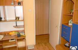 Vanzare 3 camere, 57 mp, semidecomandat, balcon, boxa la subsol, zona Mehedinti!