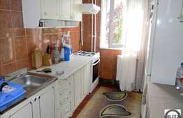 Vanzare 3 camere, 57 mp, semidecomandat, balcon, boxa la subsol, zona Mehedinti!