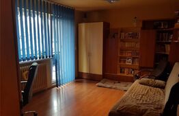 Apartament de 3 camere, 70mp, etaj 2/4, mobilat si utilat, parcare, boxa, zona Parang