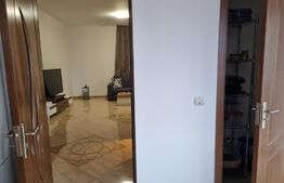 Spatiu de birouri in casa individuala, 300 mp, curte cu parcari, 3 intrari, in zona Intre Lacuri