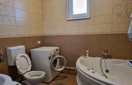 Spatiu de birouri in casa individuala, 300 mp, curte cu parcari, 3 intrari, in zona Intre Lacuri