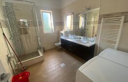 Apartament cu 3 camere, 104 mp, decomandat, parcare, zona strazii Clinicilor