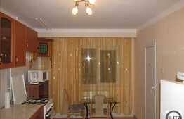 Apartament de vanzare, 3 camere, parcare, boxa la subsol, zona strazii Crinului!