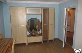 Apartament de vanzare, 3 camere, parcare, boxa la subsol, zona strazii Crinului!