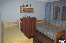 Apartament de vanzare, 3 camere, parcare, boxa la subsol, zona strazii Crinului!