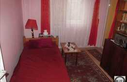 Apartament de vanzare, 4 camere, etaj intermediar, zona strazii Cojocnei!