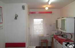 Apartament de vanzare, 4 camere, etaj intermediar, zona strazii Cojocnei!