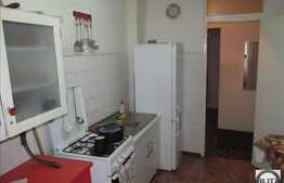 Apartament de vanzare, 4 camere, etaj intermediar, zona strazii Cojocnei!