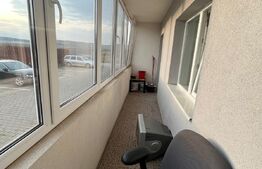 Apartament  3 camere 61mp, cu parcare in Apahida