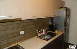 2 camere, 51 mp, decomandat, etaj intermediar, zona Porii, parcare cu CF!