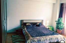 Apartament 3 camere, 80 mp, decomandat, zona strazii Calea Manastur, etaj 3/8