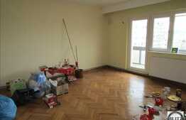 Apartament 3 camere, 67 mp, decomandat, boxa subsol, zona strazii Mehedinti
