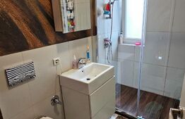 Apartament modern cu 3 camere, loc de parcare, zona Pietroasa