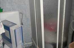 4 camere, decomandat, 78 mp, 2 balcoane, boxa la etaj, zona Calea Floresti!