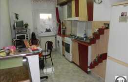 4 camere, decomandat, 78 mp, 2 balcoane, boxa la etaj, zona Calea Floresti!