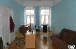 Apartament open-space, 67,5 mp utili, terasa 10 mp, zona strazii Eroilor!