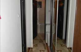 Apartament 3 camere, 50 mp utili, decomandat, zona foarte buna!