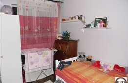 Apartament 3 camere, 50 mp utili, decomandat, zona foarte buna!