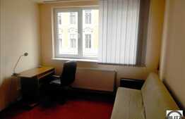 Apartament 2 camere, 46 mp, decomandat, etaj intermediar, zona Primariei