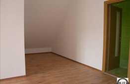 Mansarda 2 camere, 68.5 mp, zona Porii! Loc parcare cu CF 12 mp! Pret BUN!