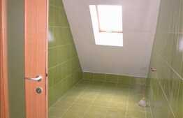 Mansarda 2 camere, 68.5 mp, zona Porii! Loc parcare cu CF 12 mp! Pret BUN!