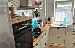 Apartament 4 camere, 83 mp, etaj 3/4, semidecomandat cu vedere pe ambele parti, zona Tractorul