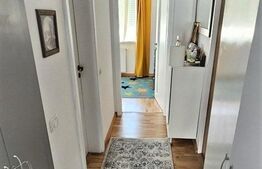 Apartament 4 camere, 83 mp, etaj 3/4, semidecomandat cu vedere pe ambele parti, zona Tractorul