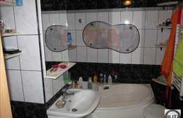 Vanzare apartament 2 camere, 38,4 mp, boxa la subsol, zona Iulius Mall!