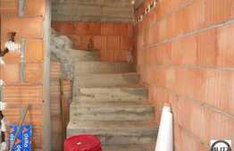 2 camere de vanzare, 65 mp utili plus 70 mp terasa, parcare inclusa