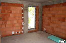 2 camere de vanzare, 65 mp utili plus 70 mp terasa, parcare inclusa