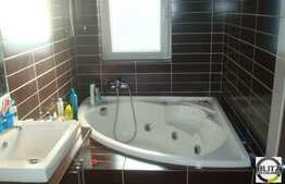 Vanzare 4 camere, 109 mp, balcon, imobil nou, scara interioara,zona Polus Center