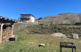 Casa cu 4 camere, 600 mp de teren, Campenesti