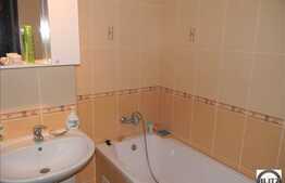 Vanzare 2 camere decomandate, 77 mp utili, balcon, loc parcare, zona linistita!