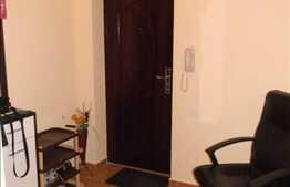 Vanzare 2 camere decomandate, 77 mp utili, balcon, loc parcare, zona linistita!