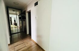 Apartament de 2 camere, balcon, strada Eroilor !