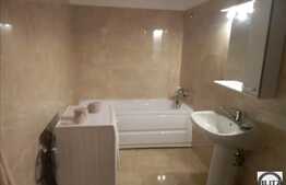 De vanzare 1 camera, 40 mp utili, balcon de 7 mp! Zona Florilor! Mobilat!