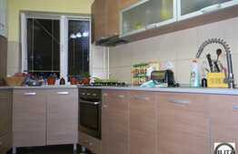 4 camere, 80,08 mp, mobilat si utilat, garaj, boxa la subsol, zona Primaverii!