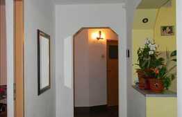 4 camere, 80,08 mp, mobilat si utilat, garaj, boxa la subsol, zona Primaverii!