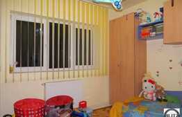 4 camere, 80,08 mp, mobilat si utilat, garaj, boxa la subsol, zona Primaverii!