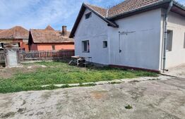 Casa 3 camere, 69 mp, teren 1900 mp, zona Apahida