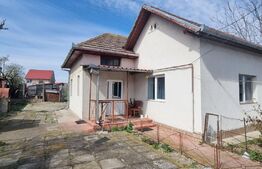 Casa 3 camere, 69 mp, teren 1900 mp, zona Apahida