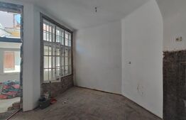 Apartament de 2 camere, util 77 mp + 230mp curte, 2 parcari, zona Piata Engels