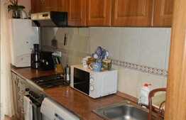 Mansarda inalta cu 2 camere, 52 mp, decomandata! Zona Piata Floresti! Parcare!