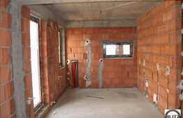 3 camere de vanzare , terasa de 60 mp si loc de parcare, in imobil tip vila