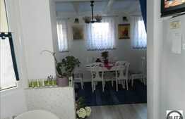 Apartament in vila pe doua nivele, 110 mp, zona Florilor! Mobilat! Imobil 2014!