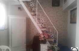 Apartament in vila pe doua nivele, 110 mp, zona Florilor! Mobilat! Imobil 2014!