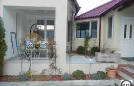 Apartament in vila pe doua nivele, 110 mp, zona Florilor! Mobilat! Imobil 2014!