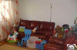 4 camere de vanzare, 80 mp utili, etaj intermediar, mobilat, 2 parcari