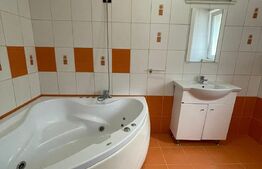 Apartament cu 4 camere 96 m2, Bloc Nou, orientat E-V, zona Grand Hotel Italia!