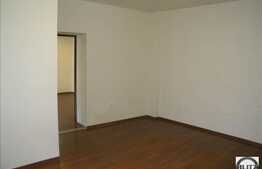 Apartament de inchiriat, 3 camere, la casa, 2 locuri de parcare, Pta. Unirii!